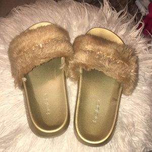 Bebe faux fur slides